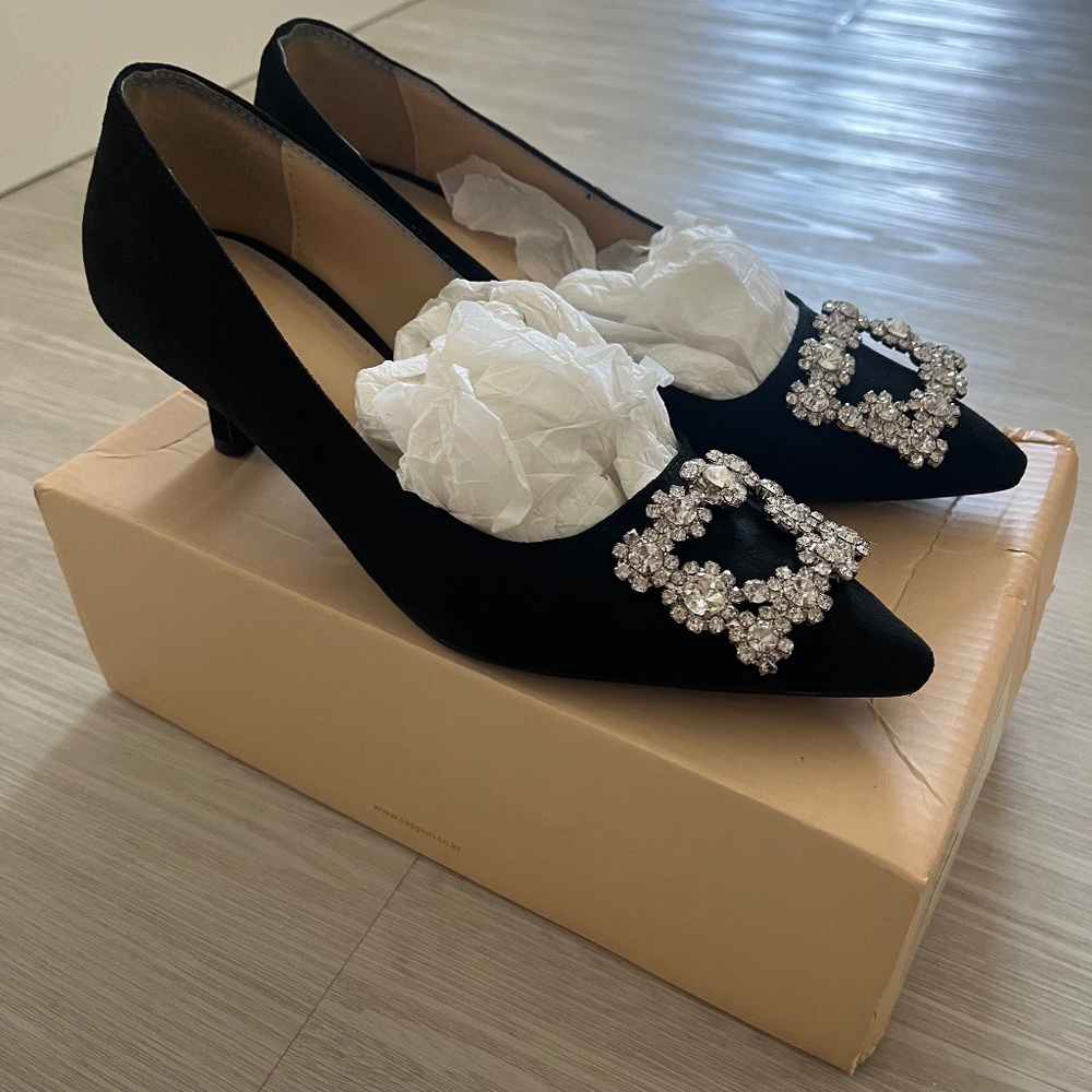 Black velvet kitten heels